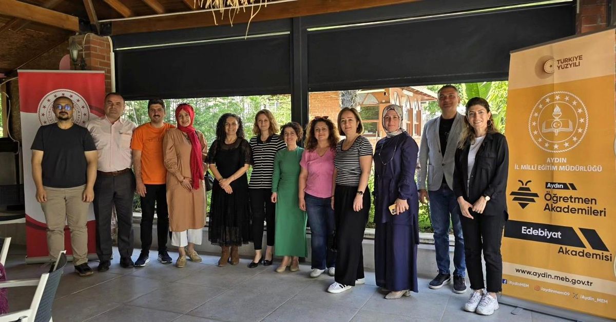 Aydın'da "Maarifin Kalemleri" söyleşisi yoğun ilgi gördü