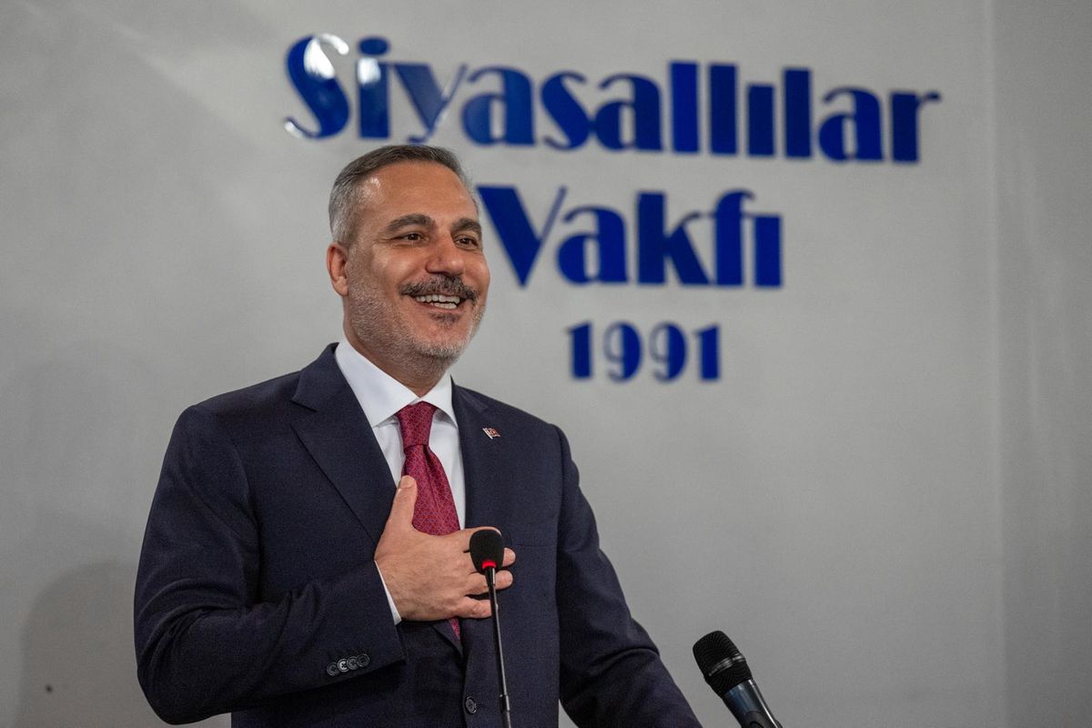 Bakan Fidan, Siyasallılar Vakfı'nı ziyaret etti