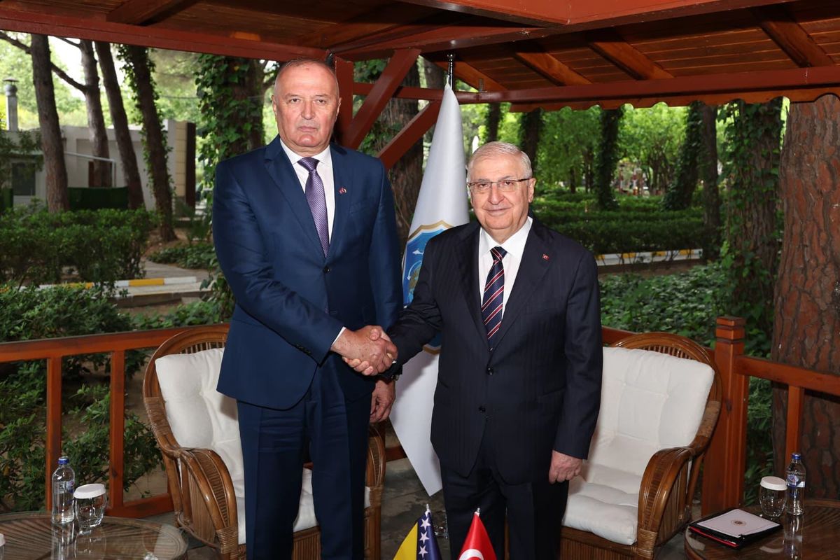 Bakan Güler, Bosna-Hersek Savunma Bakanı Helez ile görüştü