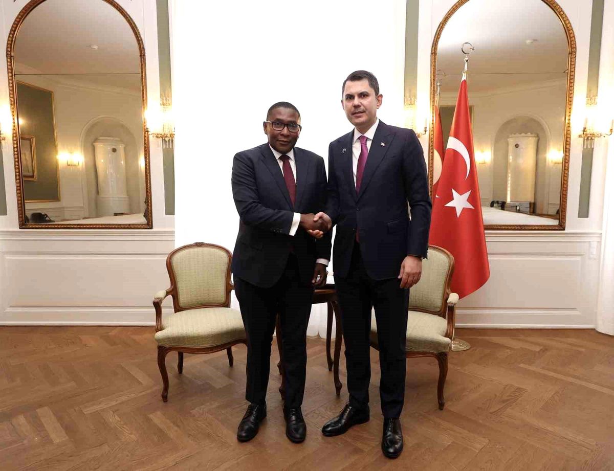 Bakan Kurum, Danimarka Kralı Frederik ile görüştü