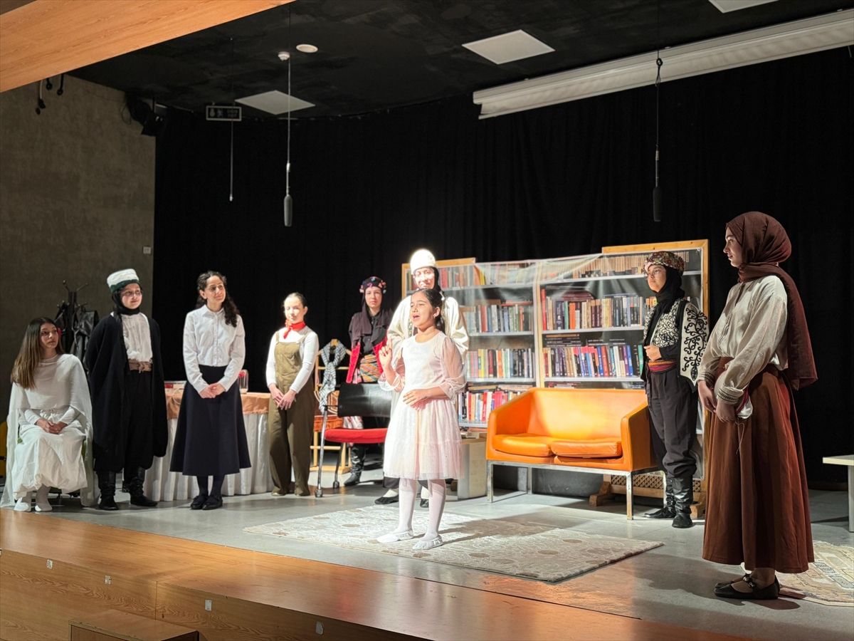 İstanbul'da 'MÜMKÜN' Tiyatro Festivali Coşkusu
