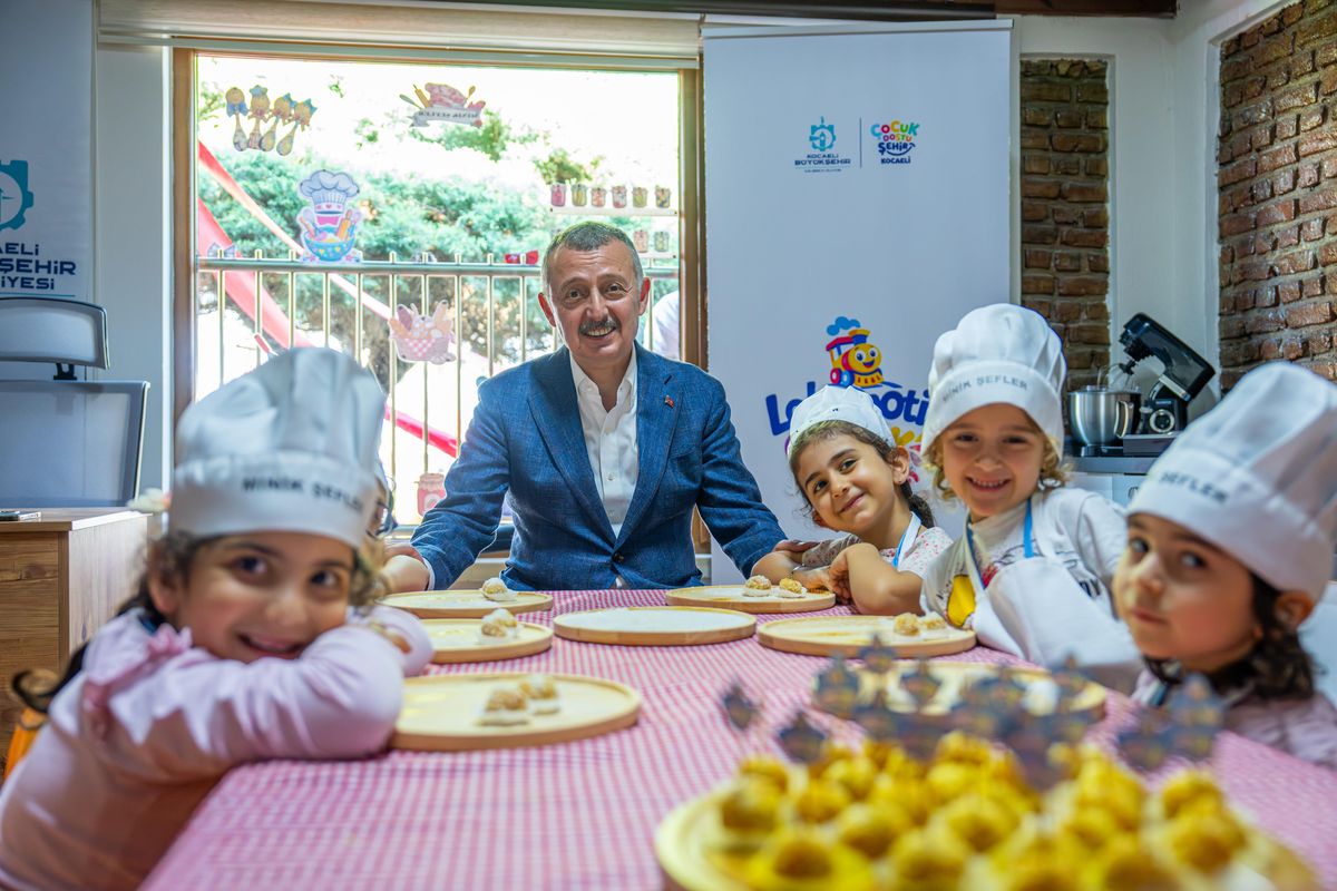 Büyükşehir, aileyi bir arada tutan yaşam modelini hayata geçirdi; Türkiye’nin en kapsamlı yaşam projesi K...