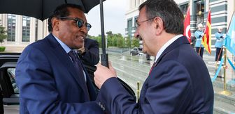 Cumhurbaşkanı Yardımcısı Yılmaz, Sudan Başbakanı İdris ile bir araya geldi Açıklaması
