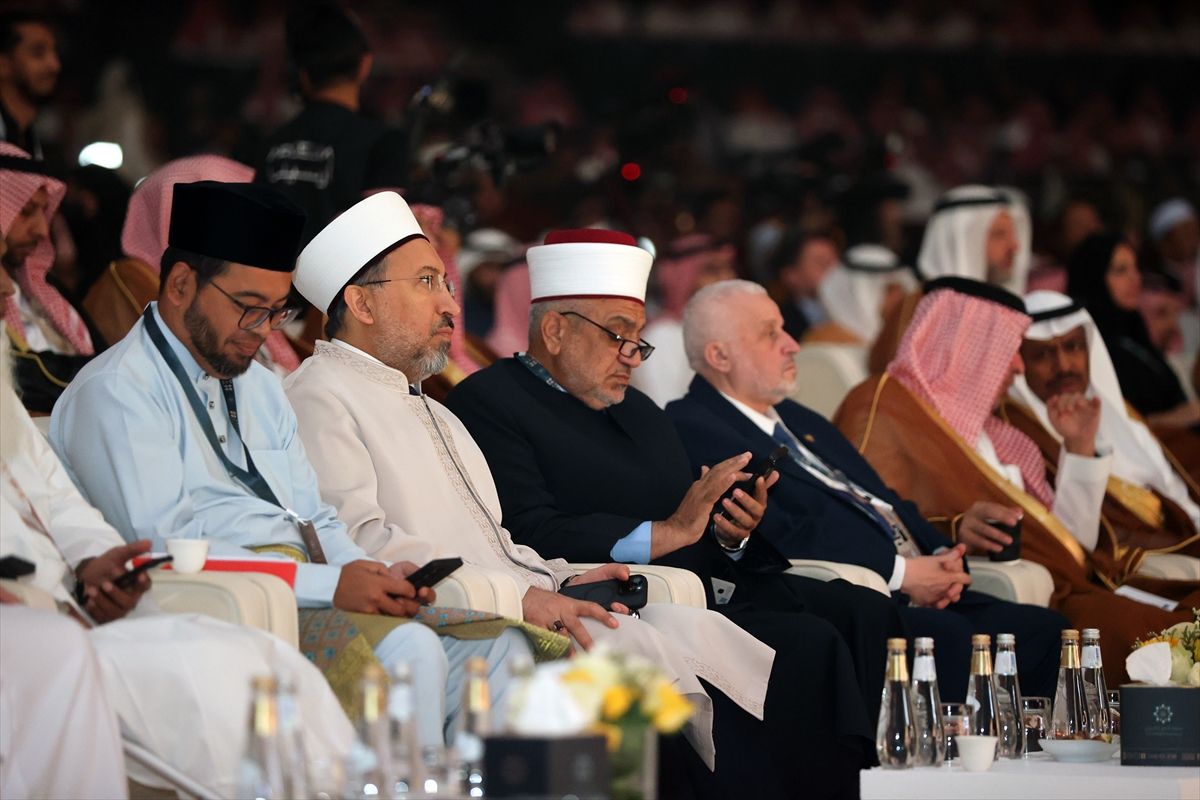 Diyanet İşleri Başkanı Arpaguş, Büyük Hac Sempozyumu'na katıldı