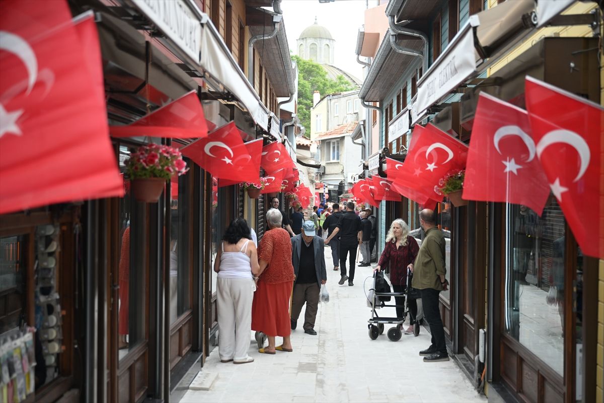 Edirne'de restorasyonu tamamlanan 'Dar Çarşı' törenle açıldı