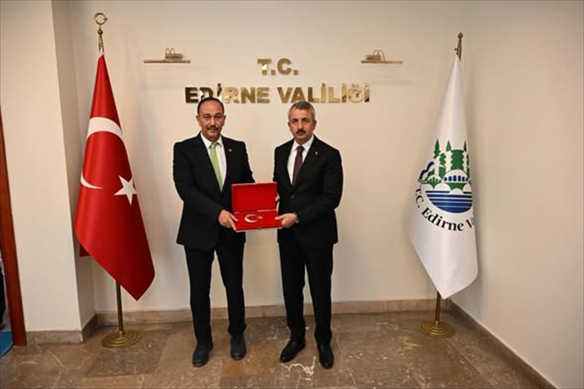 Edirne Valisi Sezer'e Tapu ve Kadastro heyetinden ziyaret