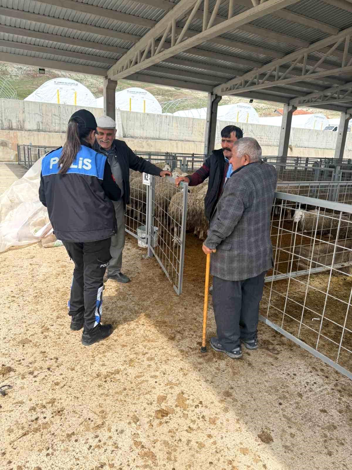Emniyetten hayvan pazarında sahte para uyarısı