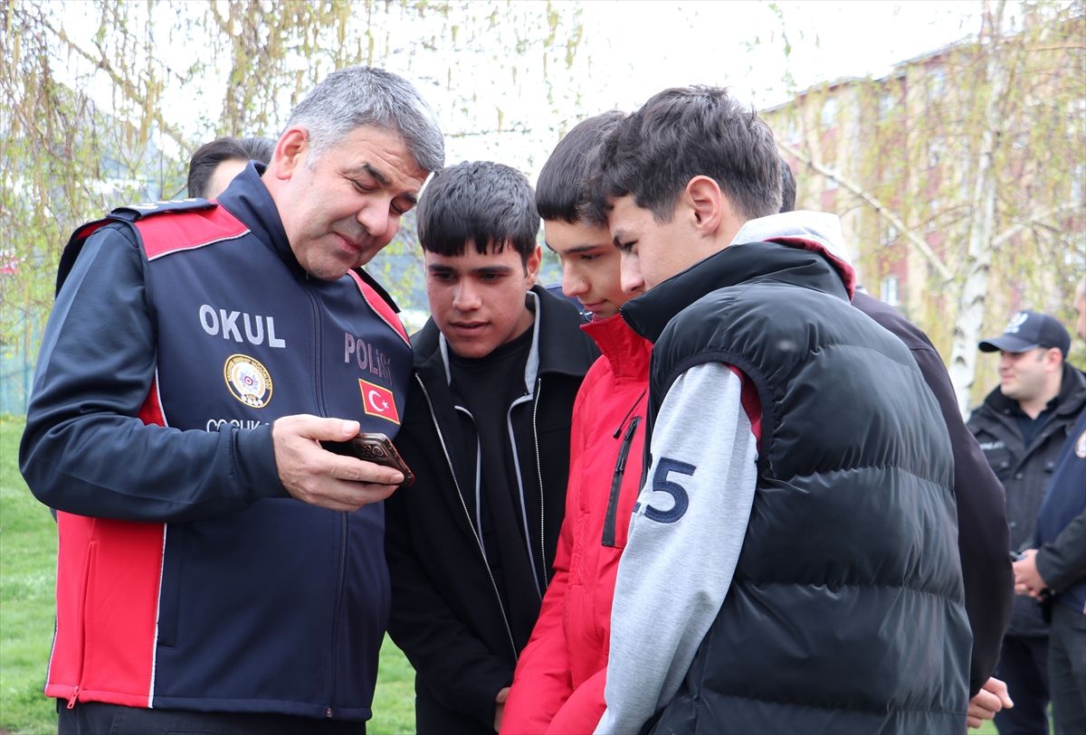 Erzurum'da "okul polisi" sayesinde öğrencilerin karıştığı olaylar azaldı