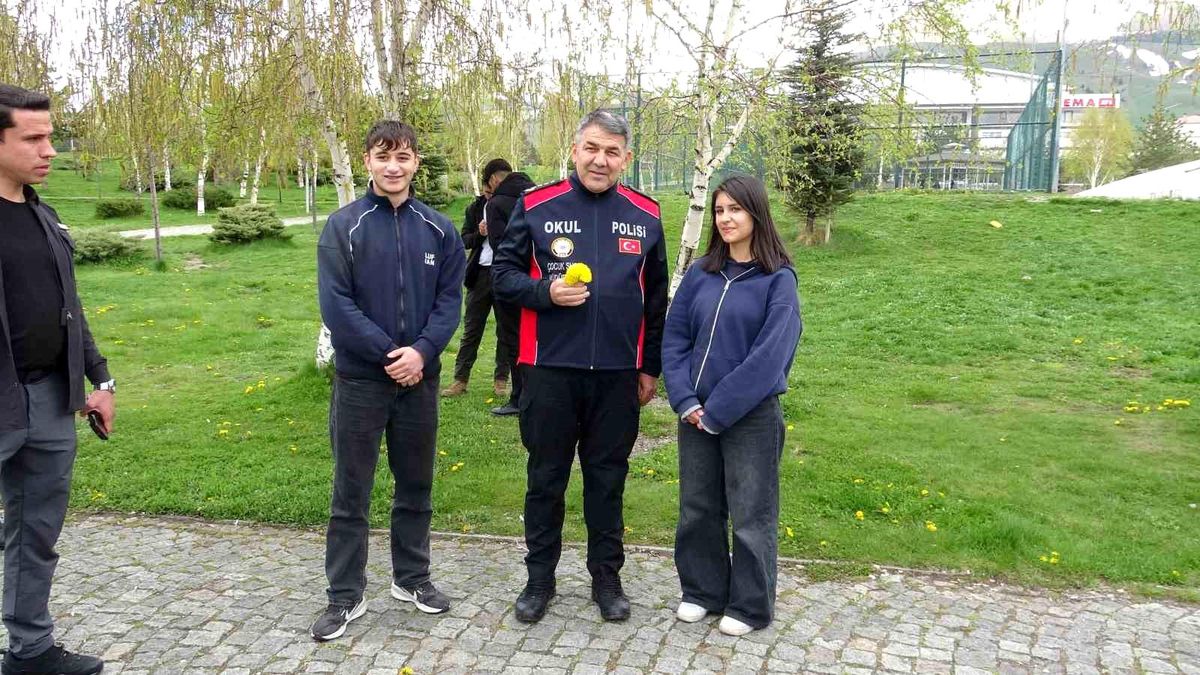 Erzurum polisinden okul çevrelerinde tam güvenlik