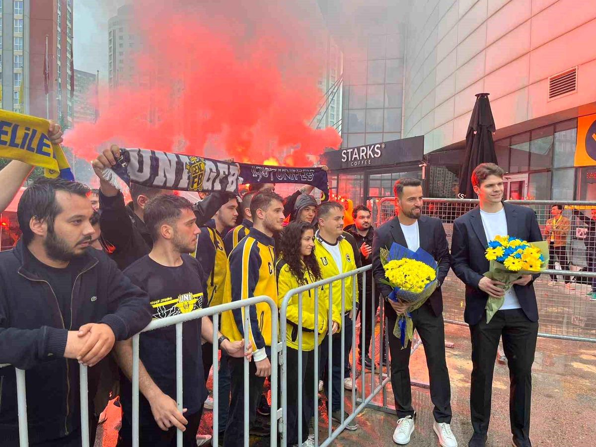 Fenerbahçe Erkek Basketbol Takımı, Final Four için Atina'ya uğurlandı