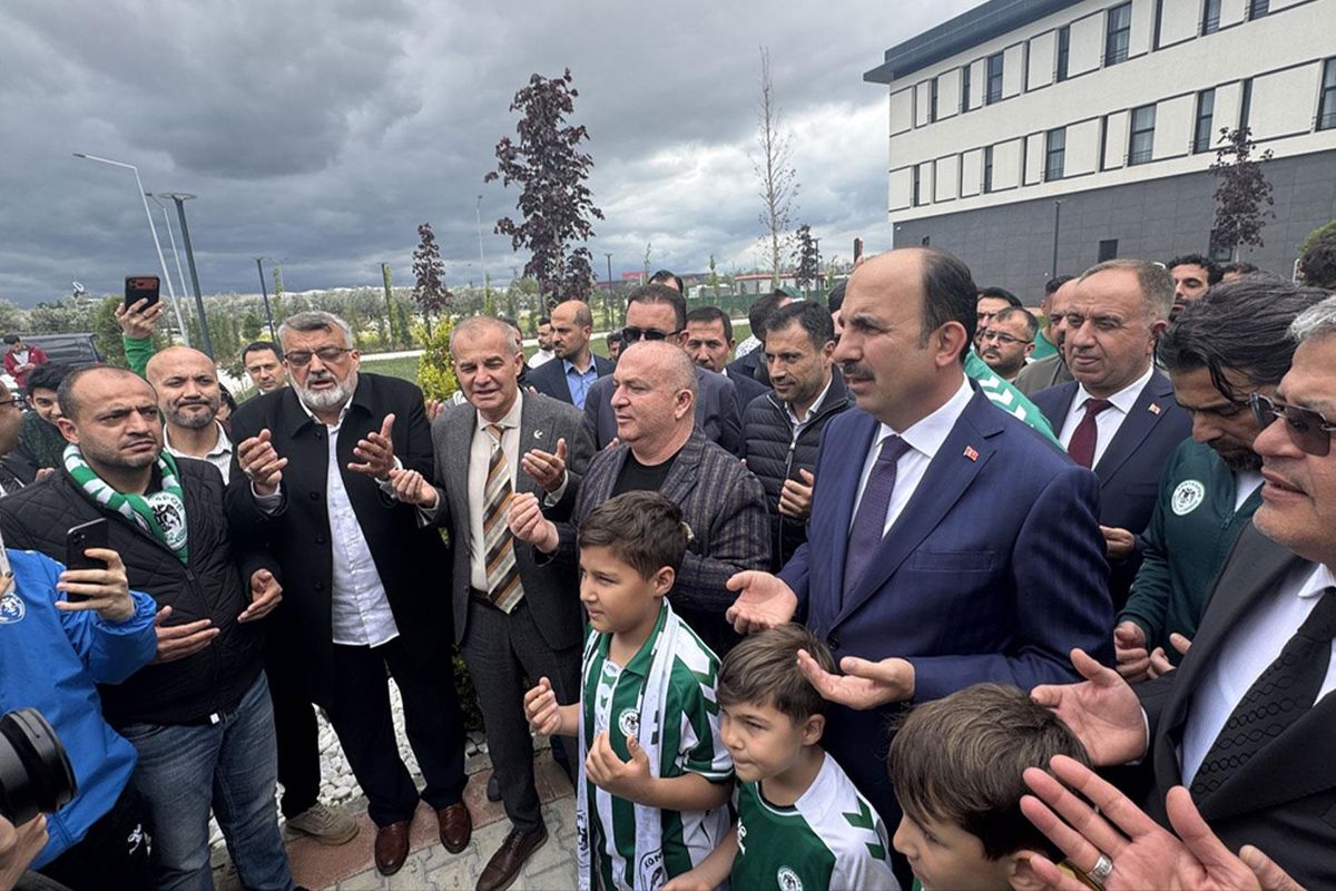 Final maçına çıkacak olan Konyaspor, Antalya'ya dualarla uğurlandı