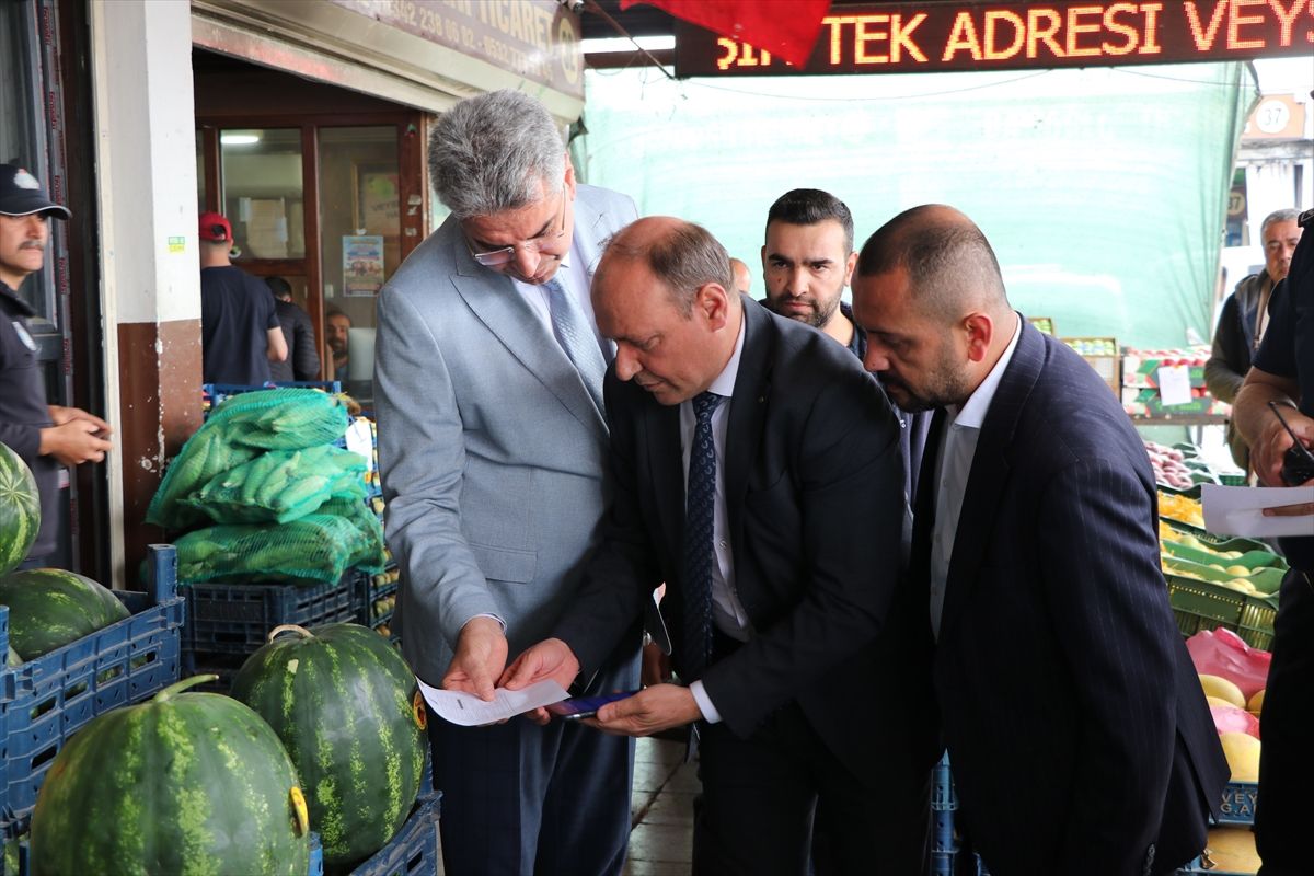 Gaziantep'te Kurban Bayramı öncesi sebze meyve halinde denetim yapıldı