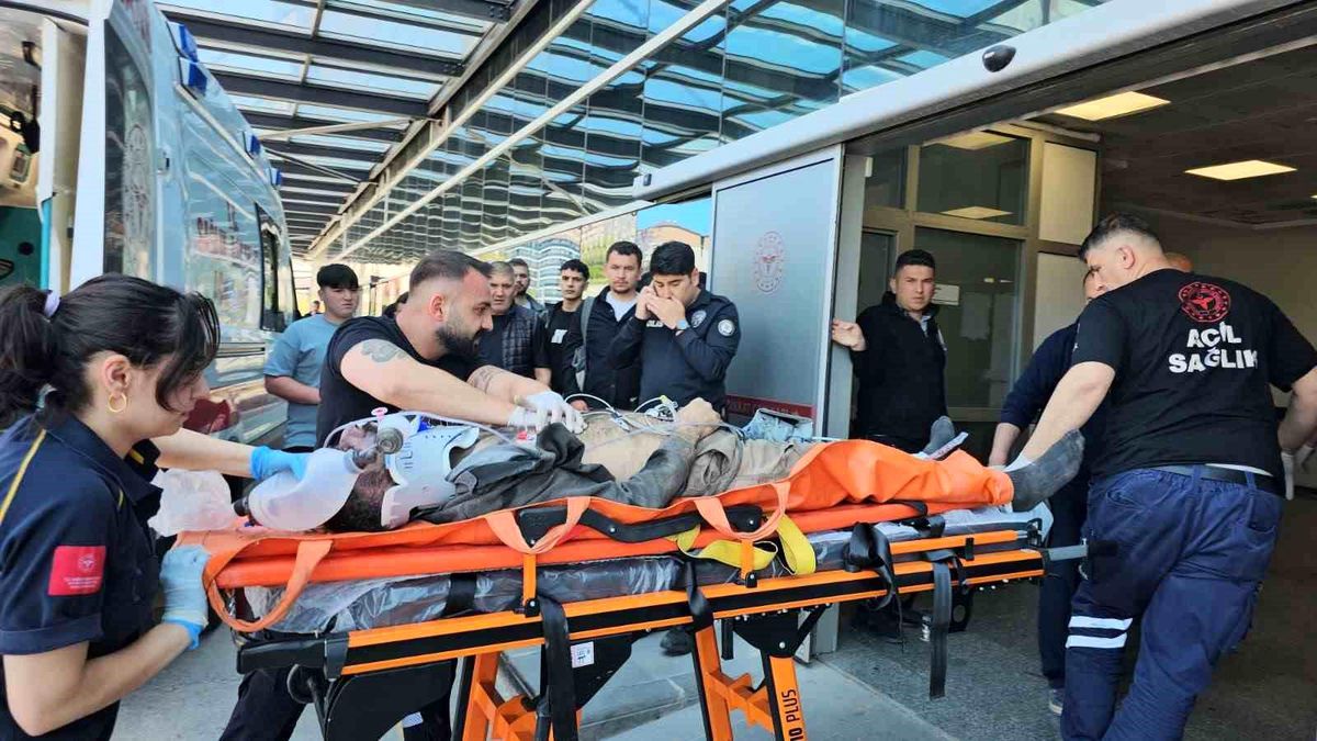 Kaçak ocaktaki göçükte ölen madenci son yolculuğuna uğurlandı