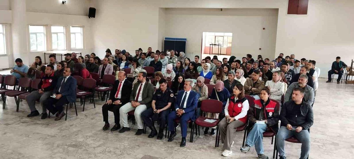 Kamu personellerine su verimliliği anlatıldı