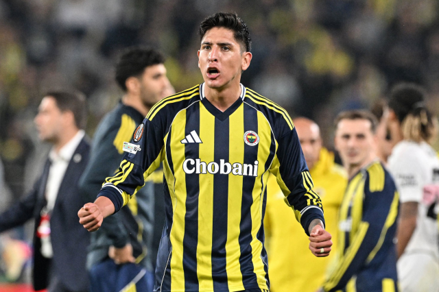 Fenerbahçe officially communicated the decision to Edson Alvarez