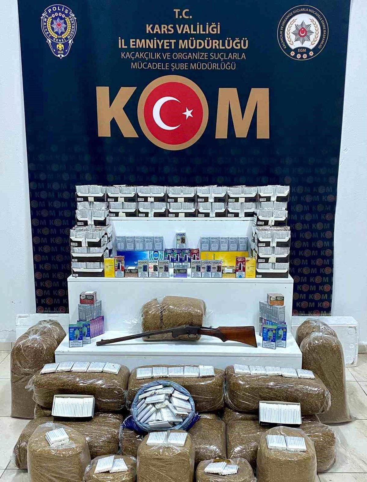Kars'ta binlerce makaron ve kaçak sigara ele geçirildi