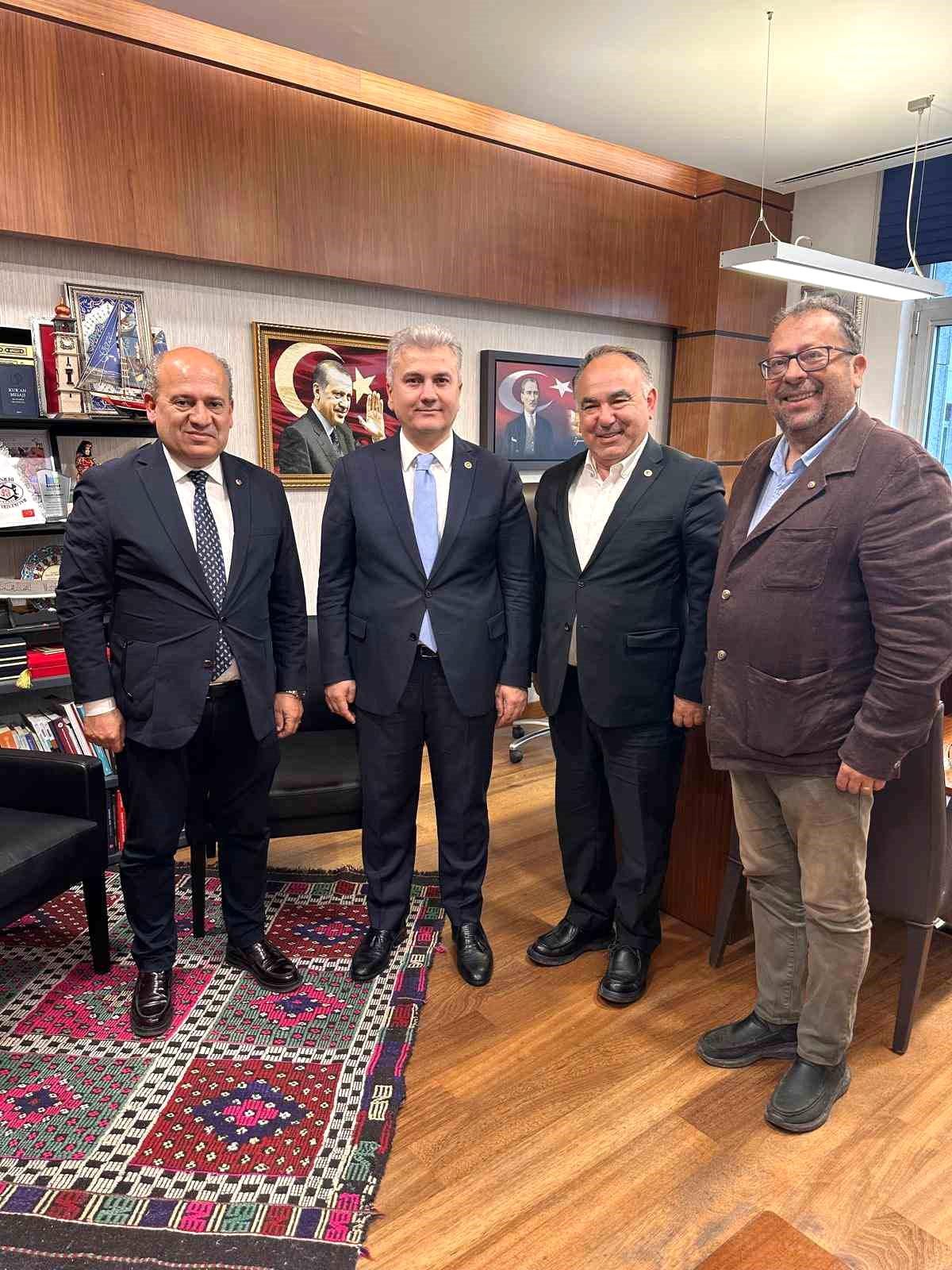 Körfez heyetinden Ankara'da çıkarma