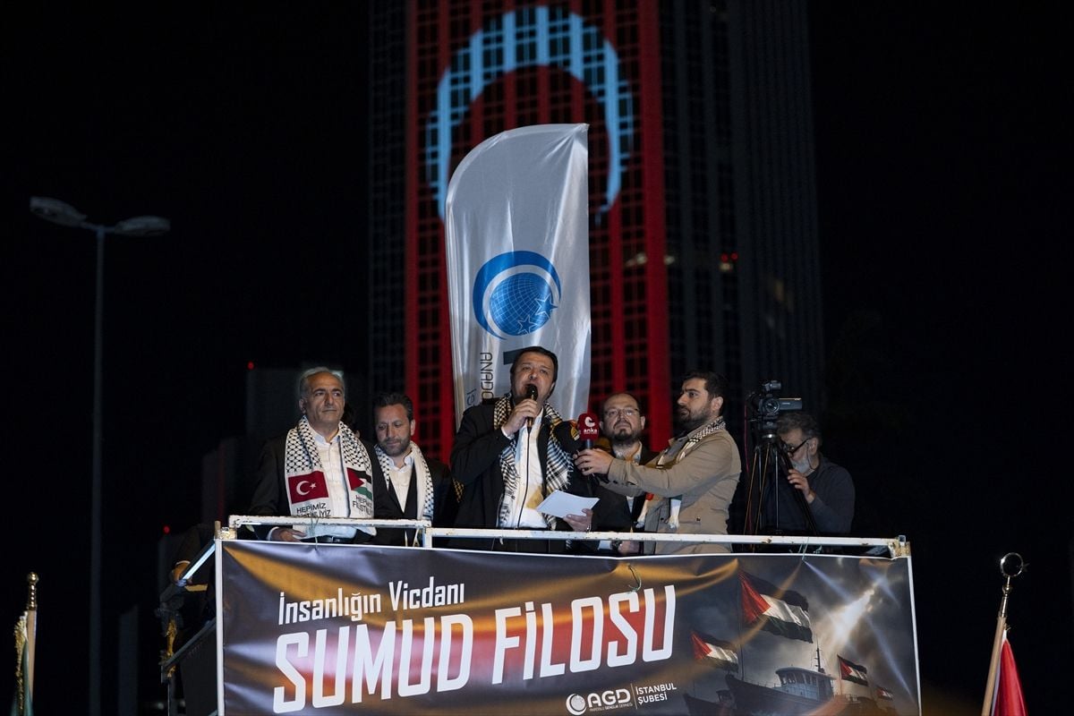 Küresel Sumud Filosu'na saldırı İsrail'in İstanbul Başkonsolosluğu önünde protesto edildi