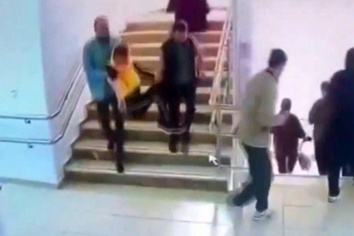 Malatya'da öğrencilerin deprem tahliyesi kamerada