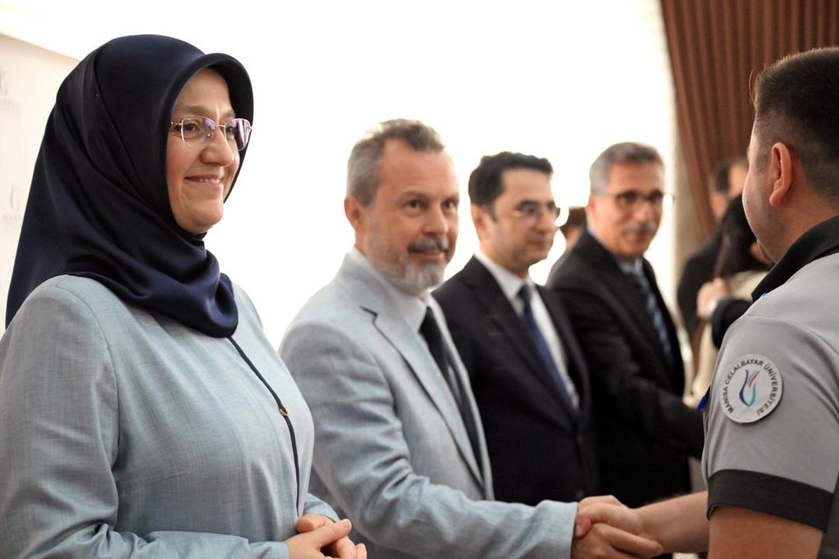 Manisa CBÜ'de Kurban Bayramı öncesi geleneksel bayramlaşma
