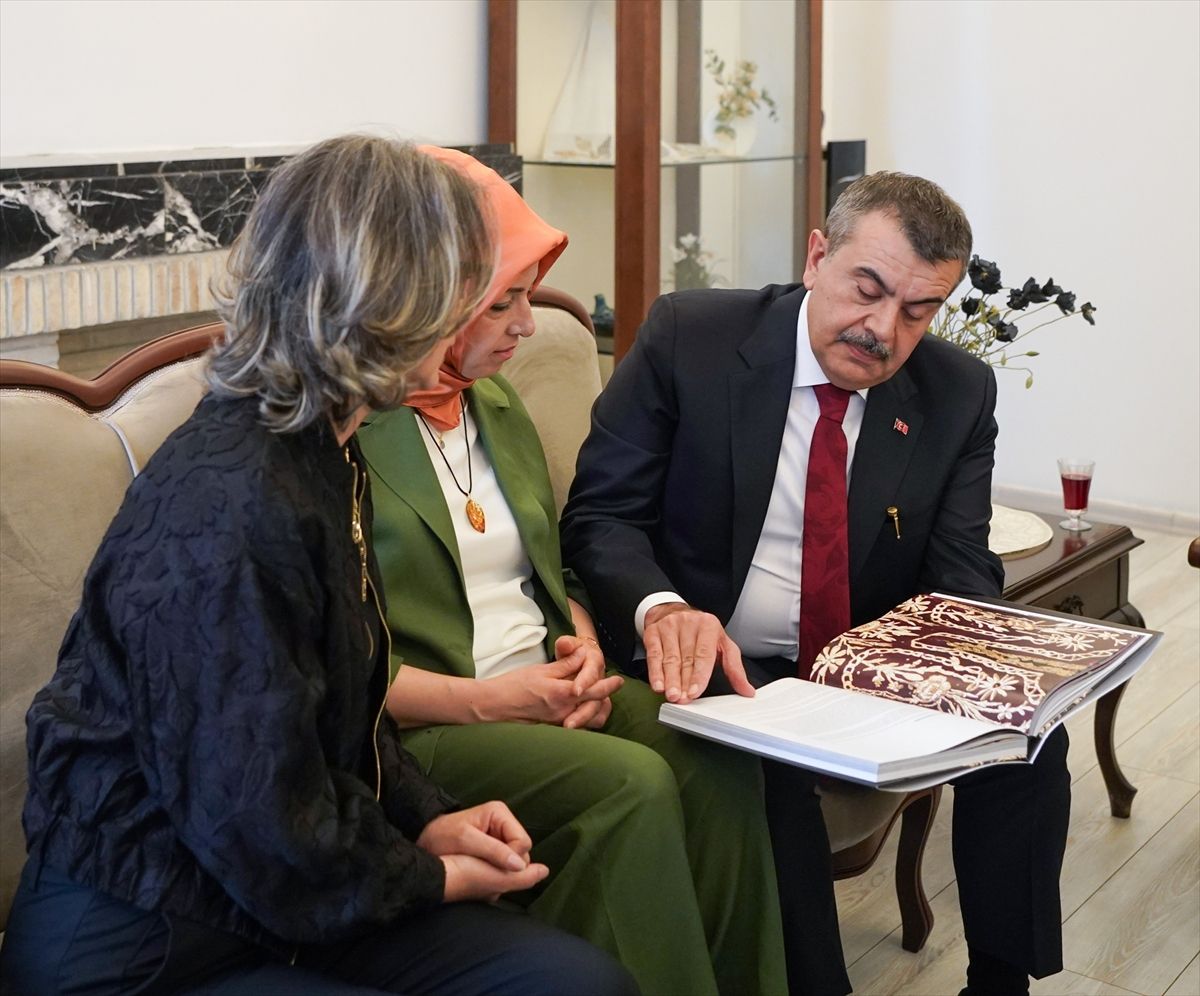 Milli Eğitim Bakanı Tekin, "Ankara'da Bindallı" kitabının tanıtım programına katıldı
