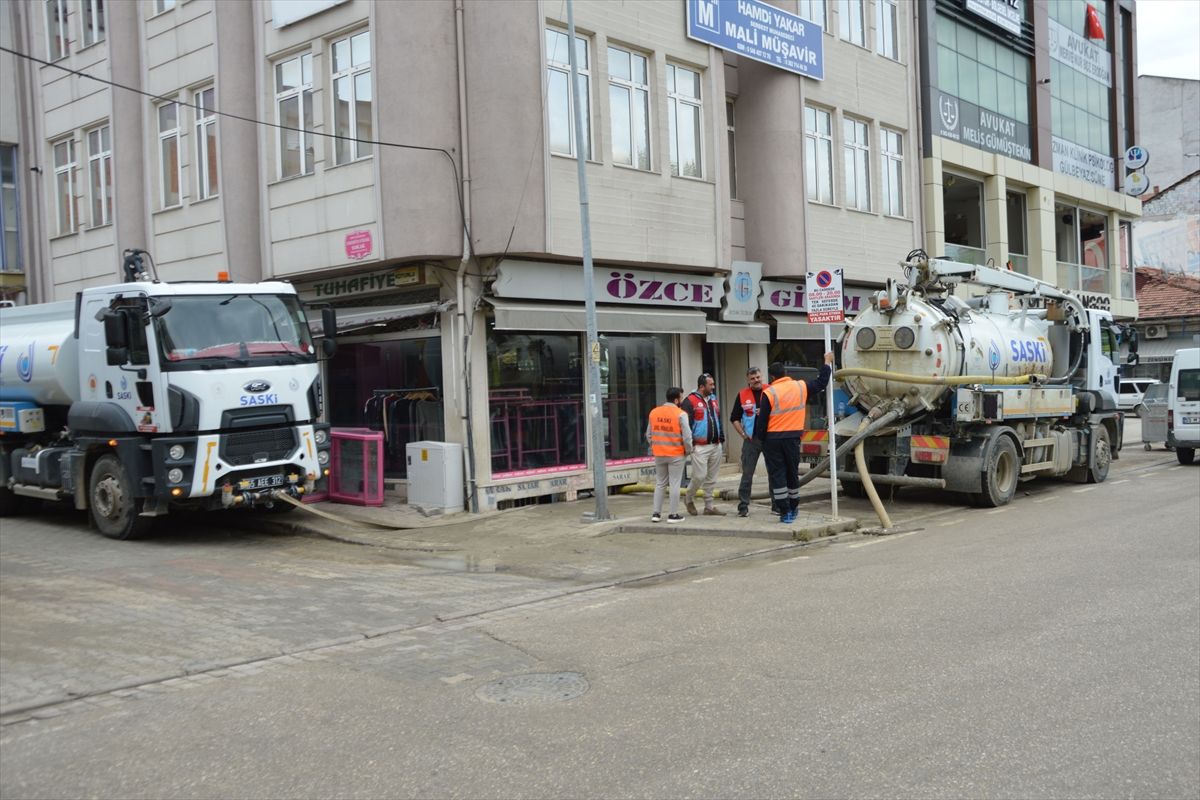 Samsun'un Havza ilçesinde selin ardından temizlik çalışmaları sürüyor