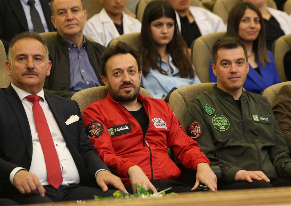 Şanlıurfa'da "Yapay Zeka ve Otonom Sistemler ile Tarımsal Dönüşüm Konferansı" düzenlendi