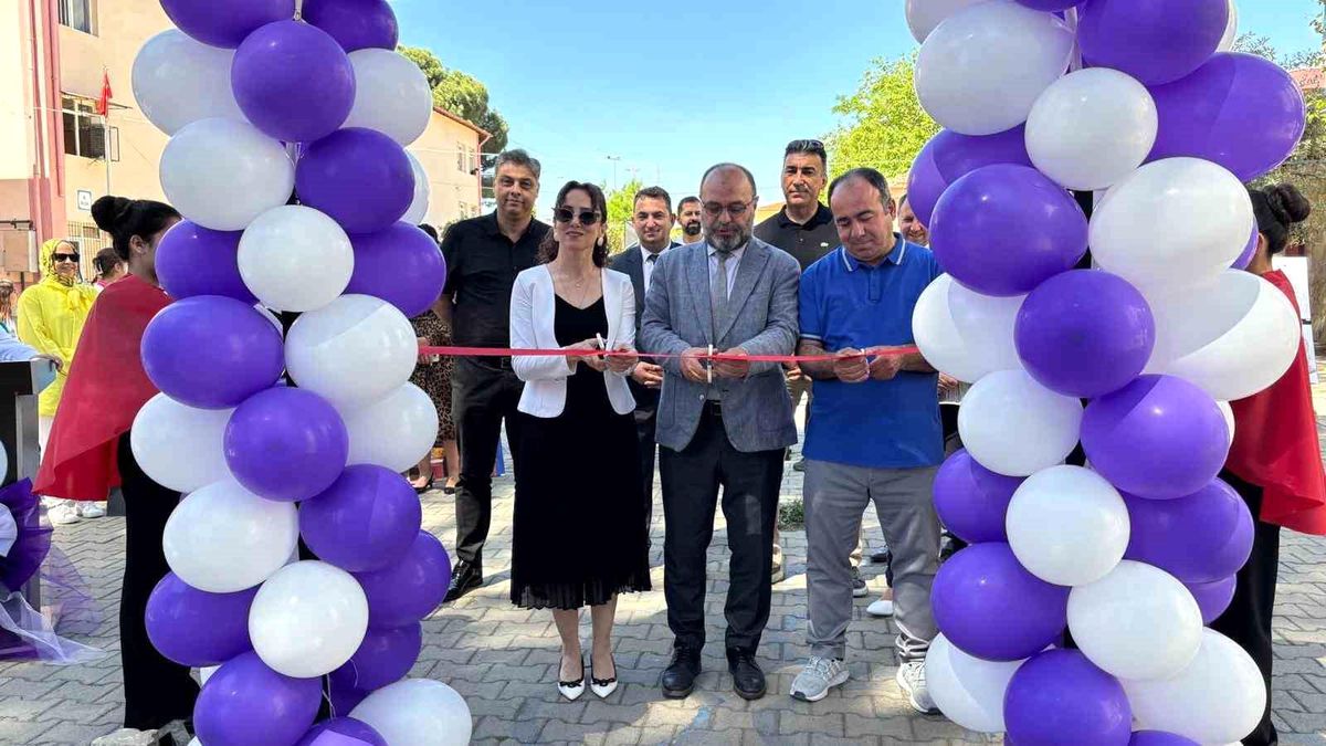 Nazilli'de Şehitler Ortaokulu'nun Yıl Sonu Sergisi Büyük Beğeni Topladı