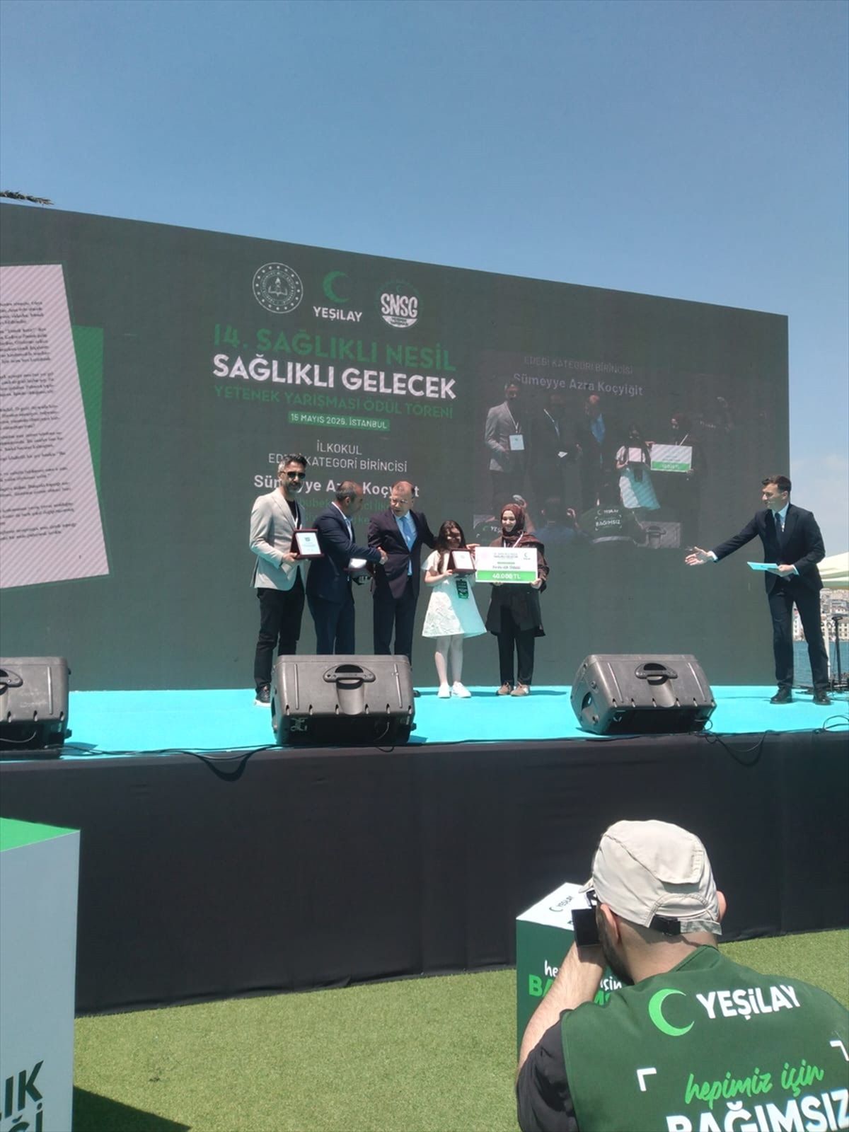 Sivaslı öğrenciden Yeşilay yarışmasında Türkiye birinciliği