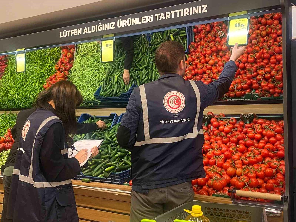Ticaret Bakanlığı'ndan bayram öncesi marketlerde fiyat ve etiket denetimi