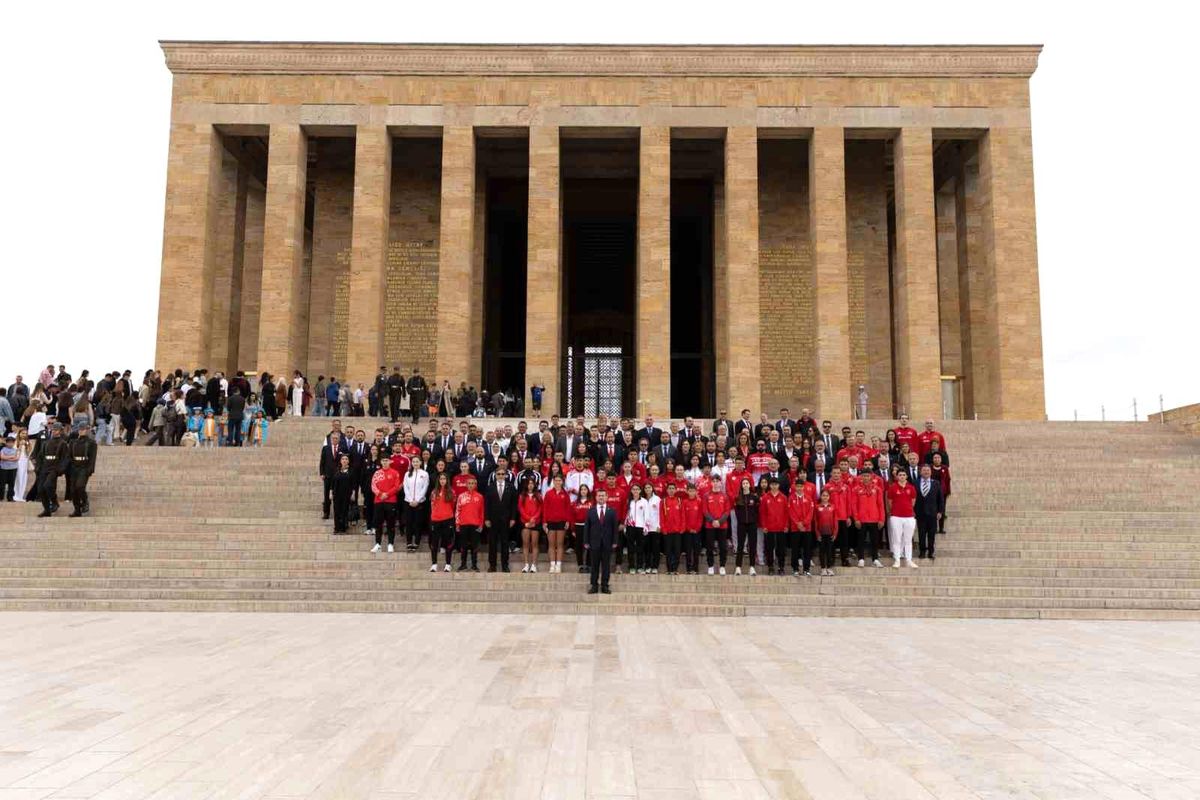 TMOK Başkanı Veli Ozan Çakır'dan, Anıtkabir ziyareti