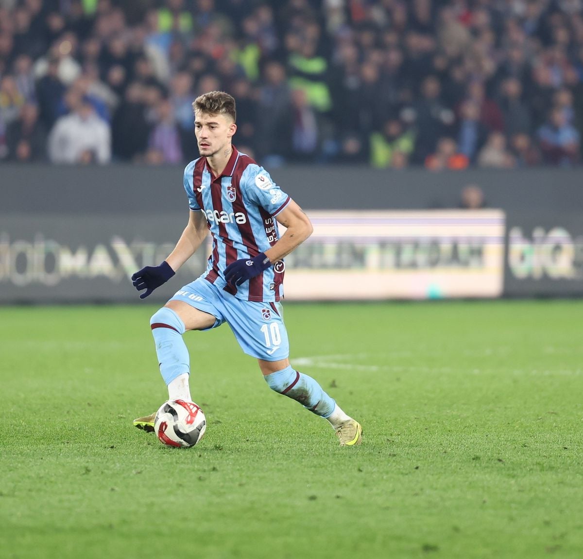 Trabzonspor, Ernest Muçi'nin bonservisini aldı