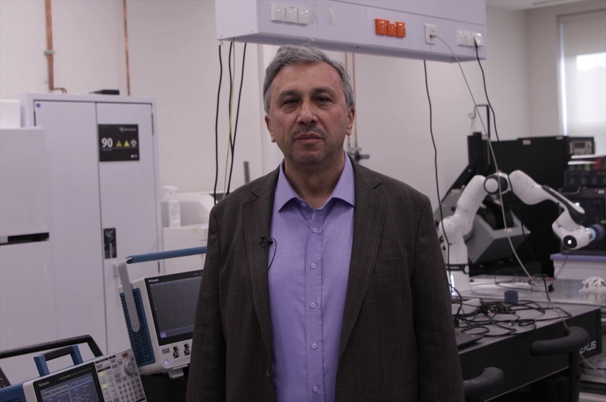 Türk bilim insanları insan vücudundan ilhamla "mikro tüy" üretti