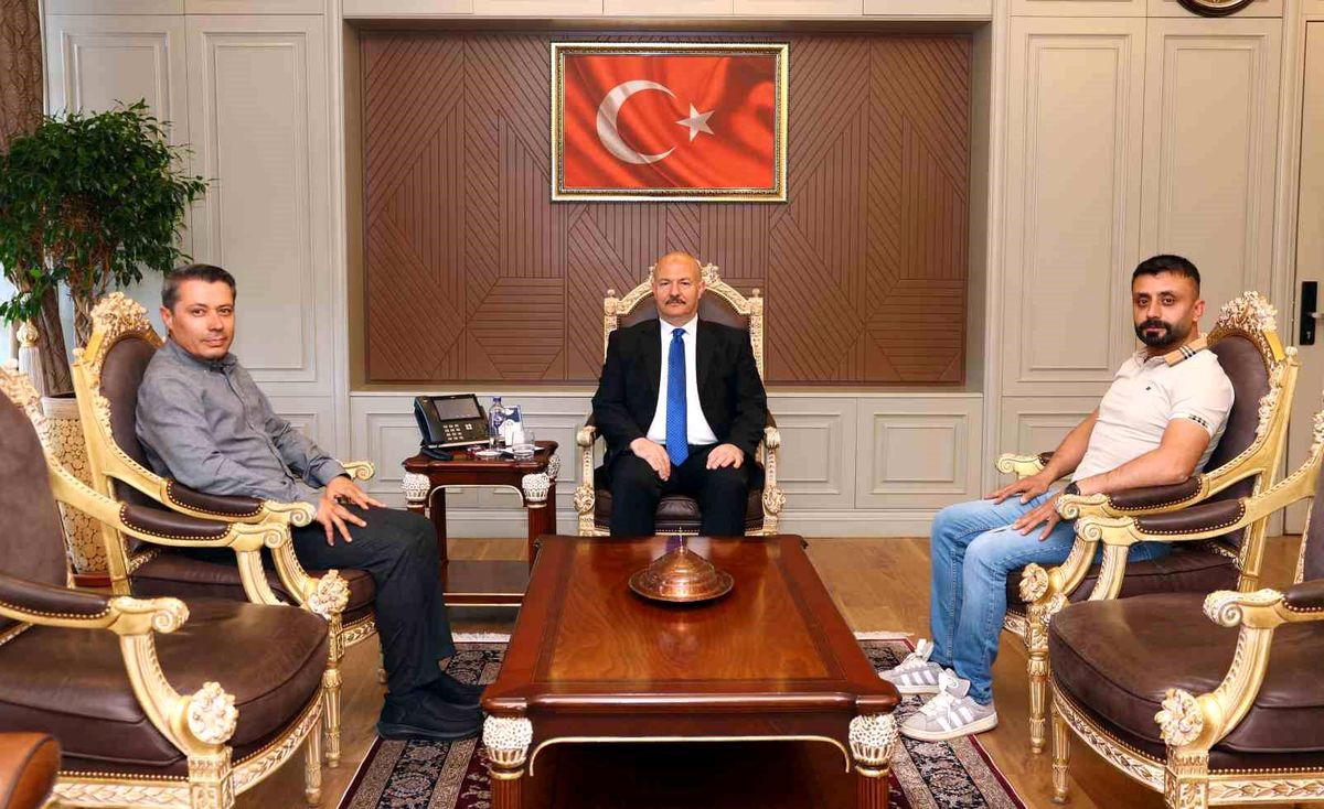Vali Abdullah Küçük'e basın mensuplarından ziyaret