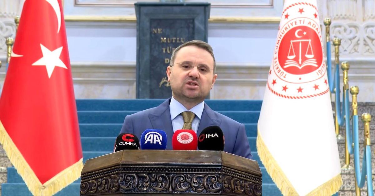 Bakan Gürlek: '(Mutlak butlan kararı) Verilen bu karar, vatandaşlarımızın demokrasiye olan güvenini pekiştiren bir karardır'