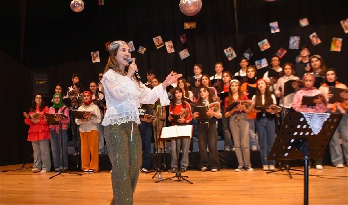 Boyabat'ta nostalji şarkıları konseri