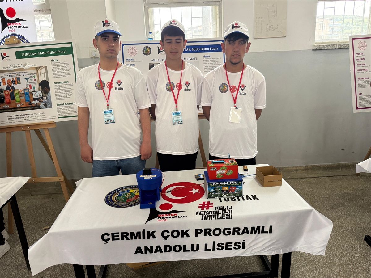 Çermik'te TÜBİTAK Bilim Fuarı Açıldı