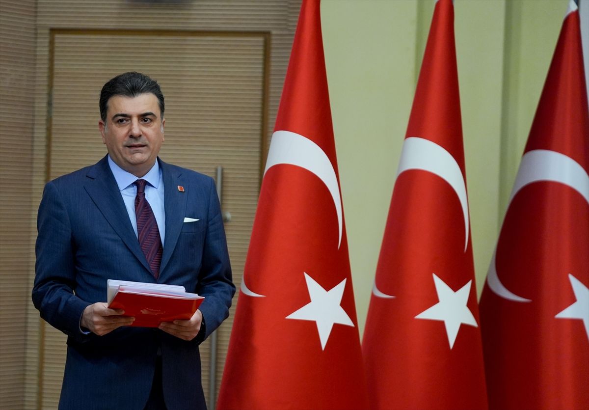 CHP Sözcüsü Emre, MYK gündemine ilişkin basın toplantısı düzenledi Açıklaması