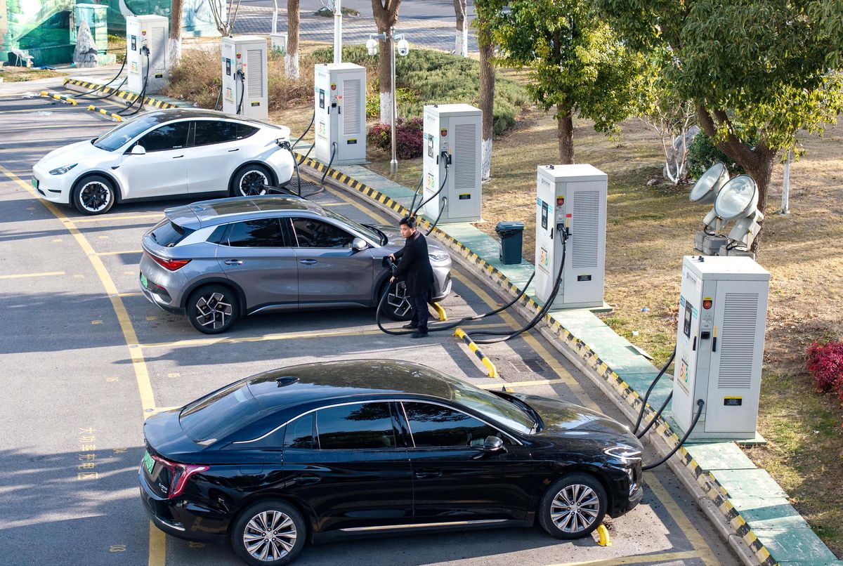 Çin, Elektrikli Araç Şarj Altyapısını Hızla Genişletiyor
