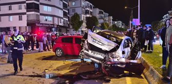 Çorum'da iki otomobilin çarpışması sonucu 3 kişi yaralandı