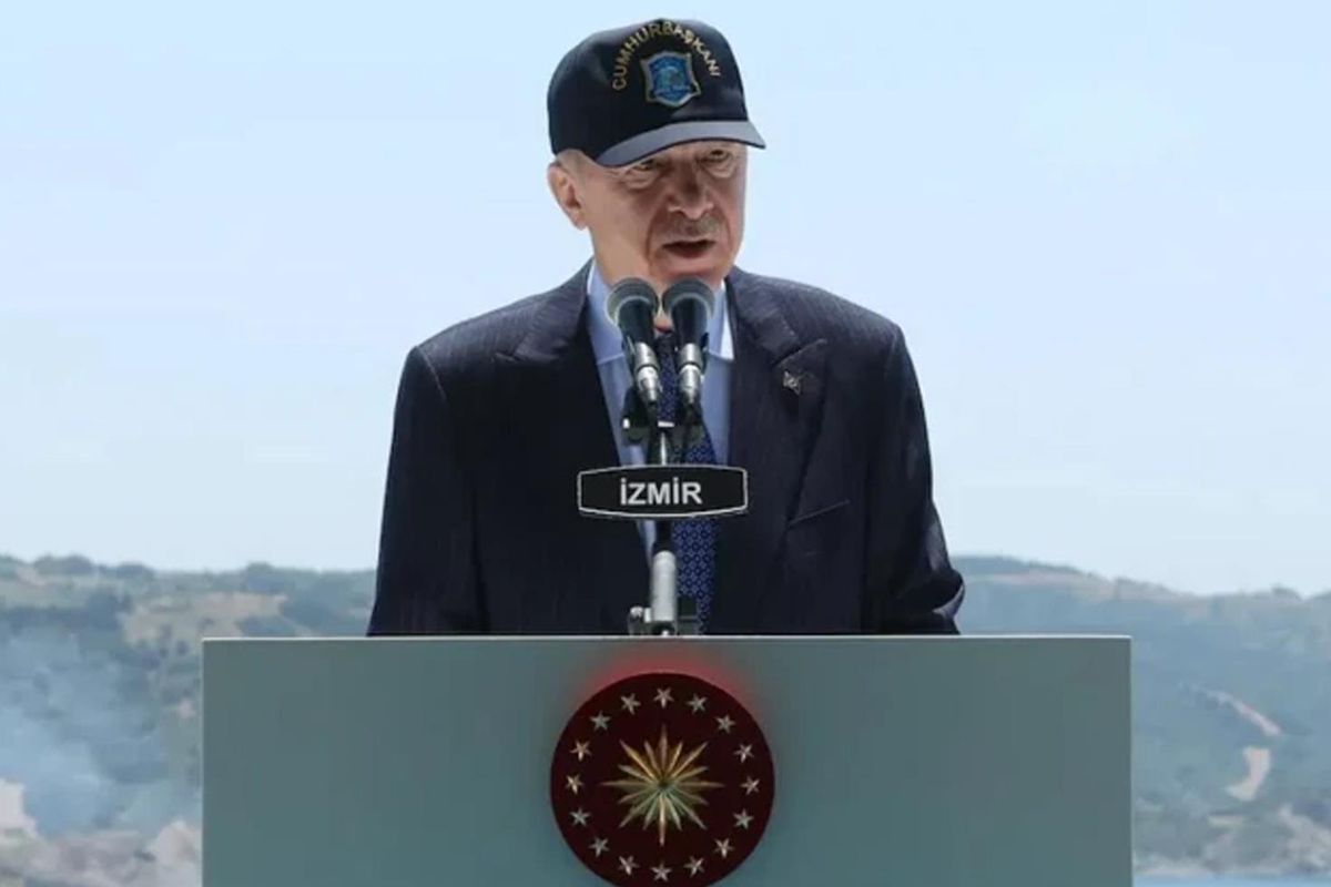 Cumhurbaşkanı Erdoğan: Ordumuzu güçlü ve donanımlı tutmamız gerektiğinin bilincindeyiz