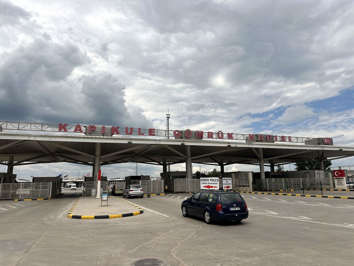 Edirne Valisi Sezer: Trafik cezalarını sınır kapılarına gelmeden ödeyin