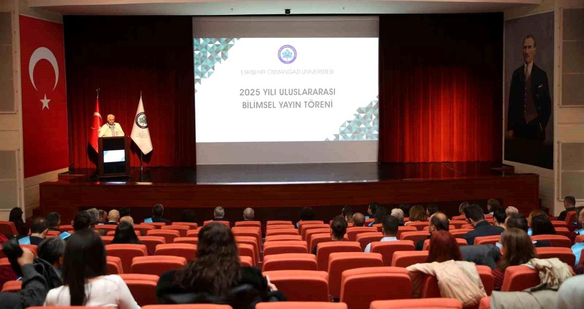 ESOGÜ'den Q1-Q2-Q3 Kategorisinde Yayın Yapan Akademisyenlere Ödül Töreni