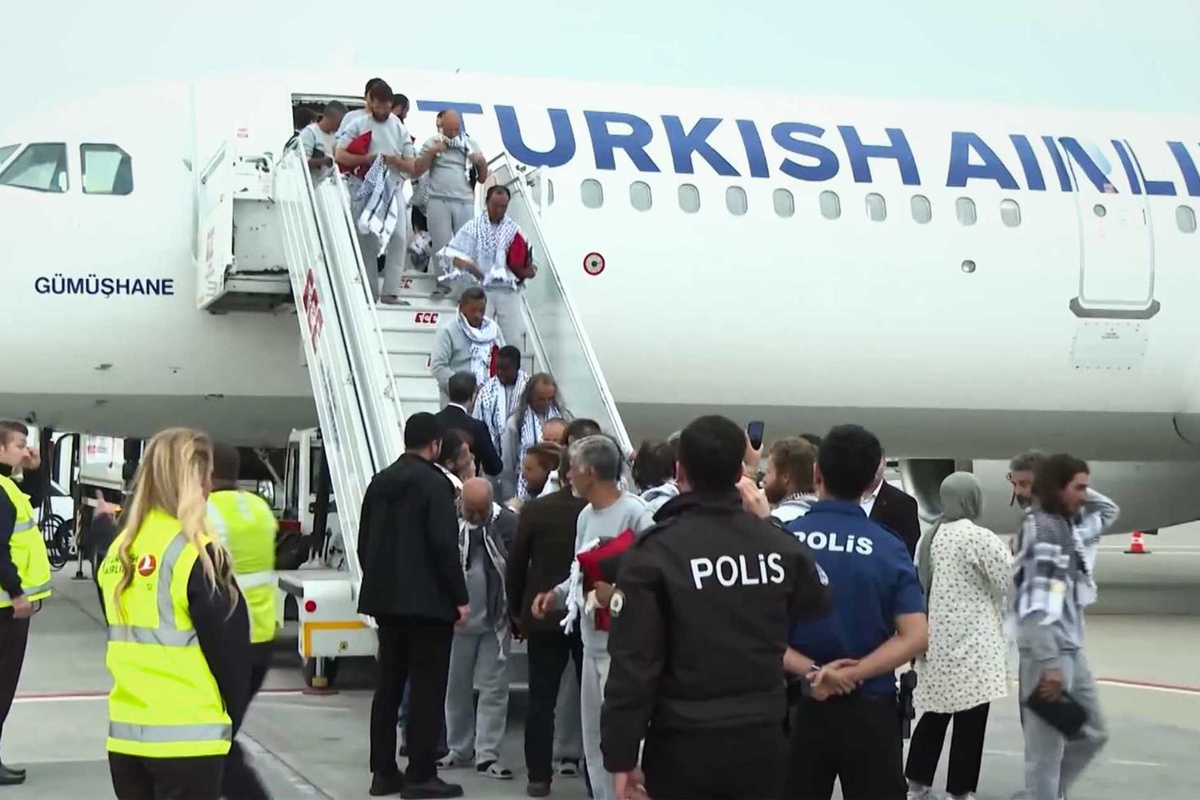 Gazze’ye umut taşırken İsrail'in alıkoyduğu Sumud filosu aktivistleri İstanbul’da
