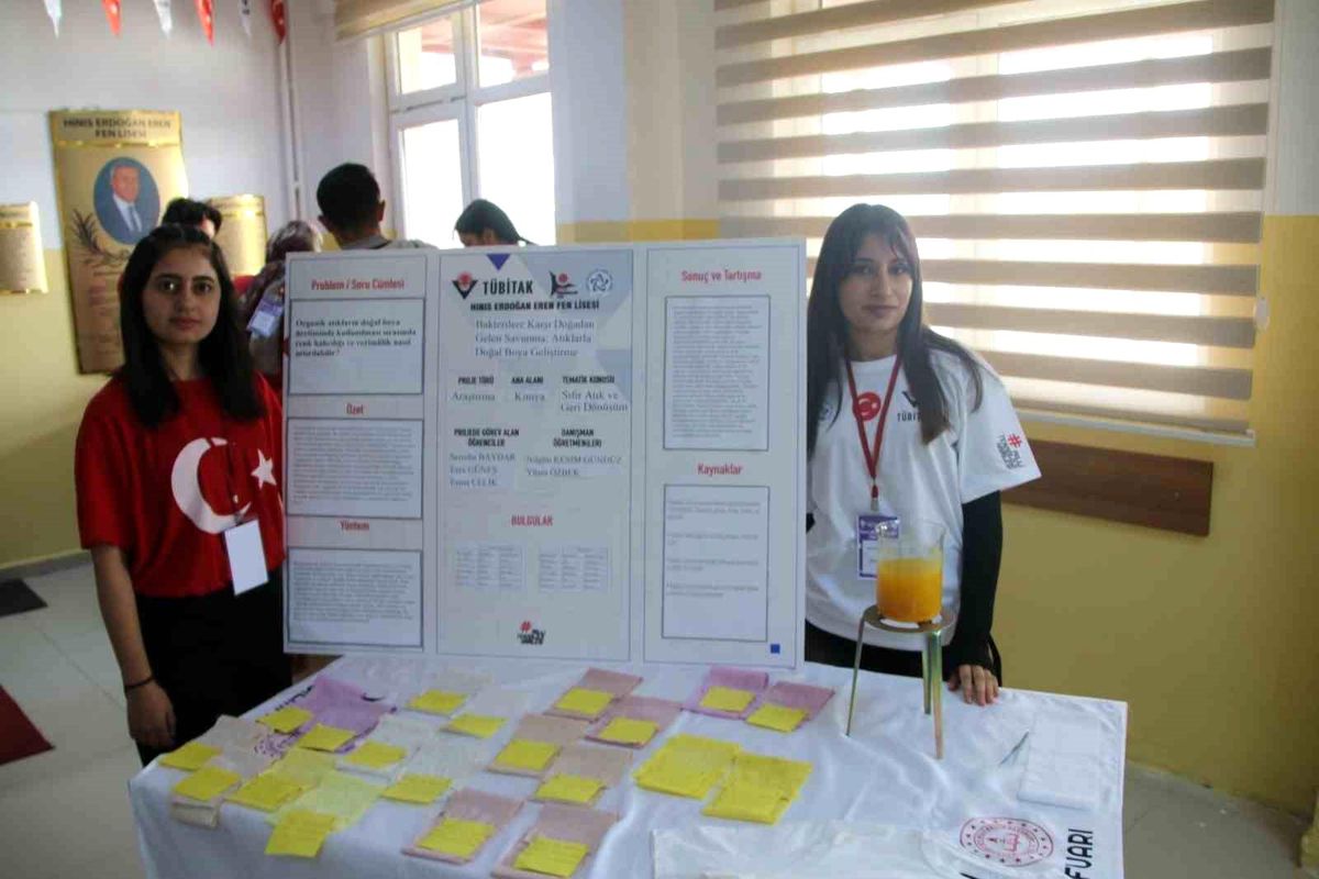 Gençlerin bilimsel projeleri görücüye çıktı