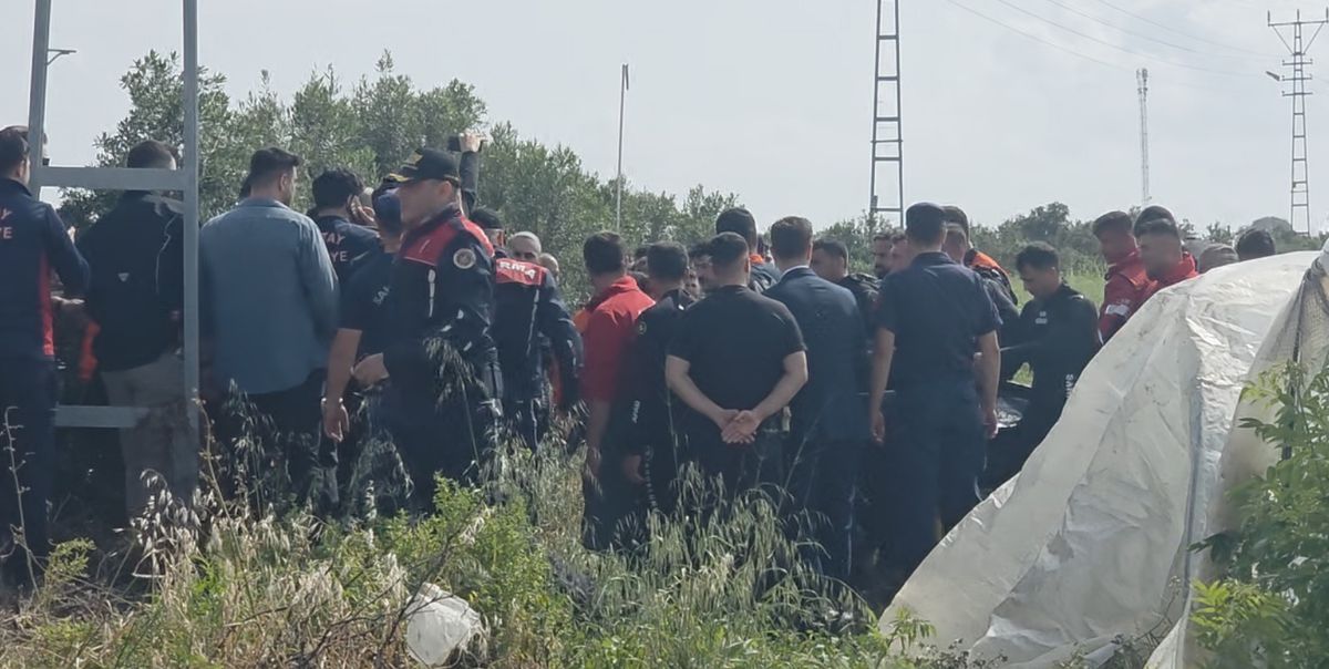 Hatay'da Asi Nehri taştı, sağanakta köprü ve yollar ile bir ev çöktü; 3 ölü, 3 yaralı