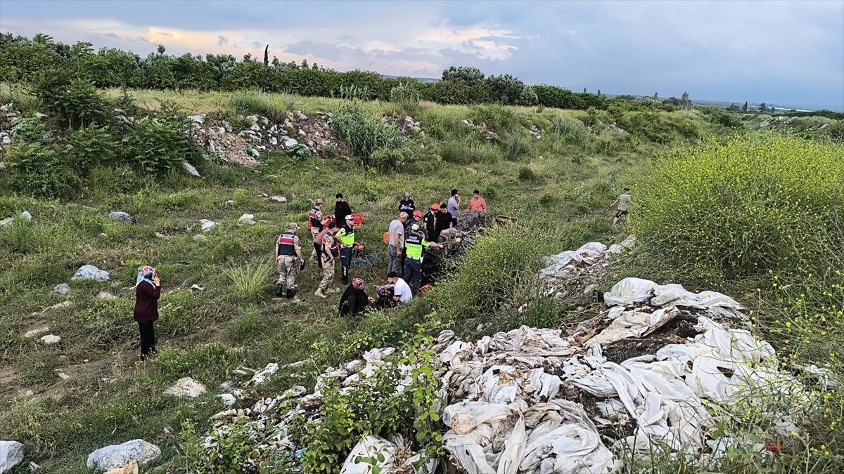 Hatay'da devrilen traktörün sürücüsü hayatını kaybetti