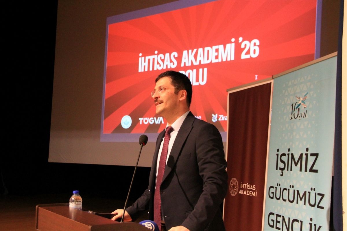 Kamu Hastaneleri Genel Müdürü Demirkol, Bolu'da TÜGVA İhtisas Akademi Programı'na katıldı Açıklaması