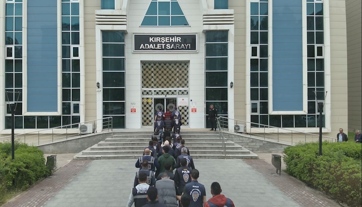 Kırşehir merkezli 9 ilde siber dolandırıcılık operasyonu: 18 tutuklama, 1.2 milyar TL işlem hacmi