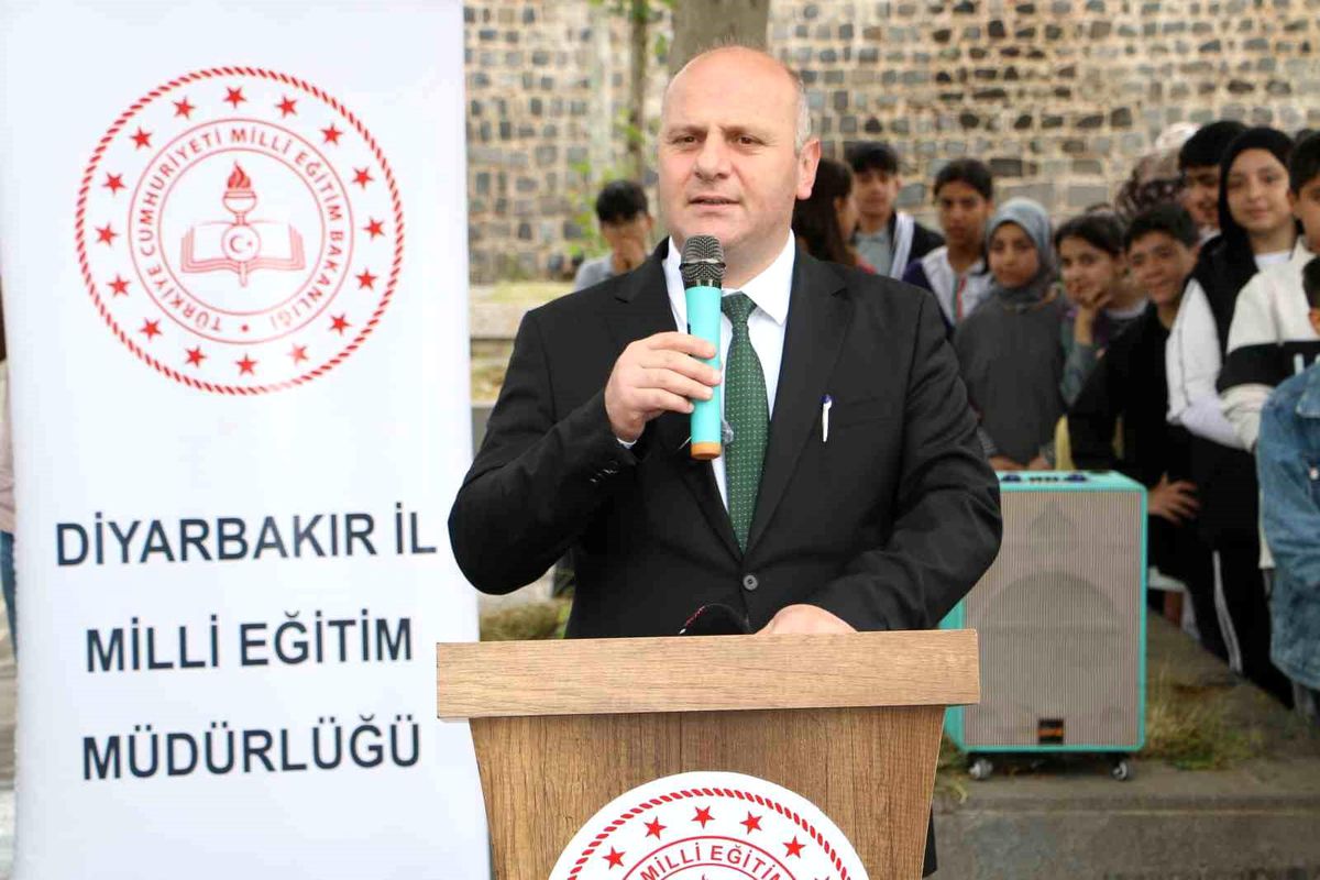 'Maarifin Kalbinde Marifetli Gençlik' Fuarı'na yoğun ilgi